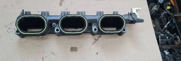 Audi A4 S4 B8 8K Intake manifold 06E133110AS