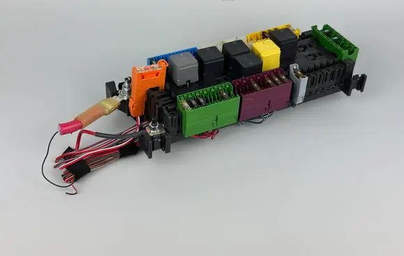 Mercedes-Benz GLA W156 X156 Fuse module A1669061202 YAP3509113
