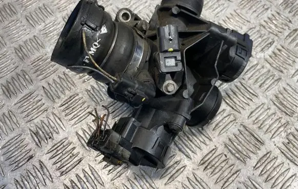 Ford Focus Throttle valve