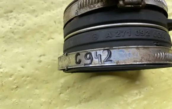 Mercedes-Benz C W204 Intercooler hose/pipe A2710920696