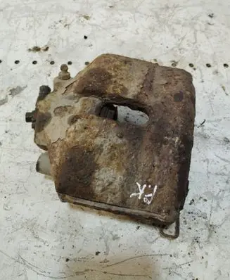 Volkswagen Touran I Front brake caliper