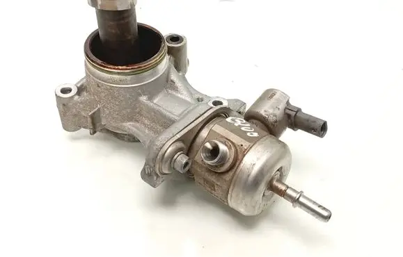 BMW 1 F20 F21 Fuel injection high pressure pump 7628021 0261520288