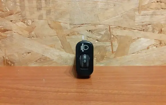 Mercedes-Benz Sprinter W906 Headlight level height control switch 1614 9068260038