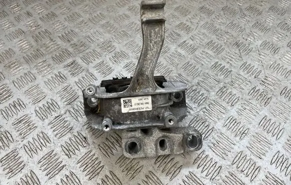 Volkswagen Golf VIII Engine mount bracket 5WA199262D