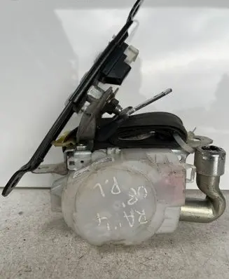 Toyota RAV 4 (XA30) Front seatbelt 3J082531