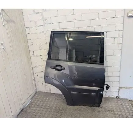 Mitsubishi Pajero Rear door 