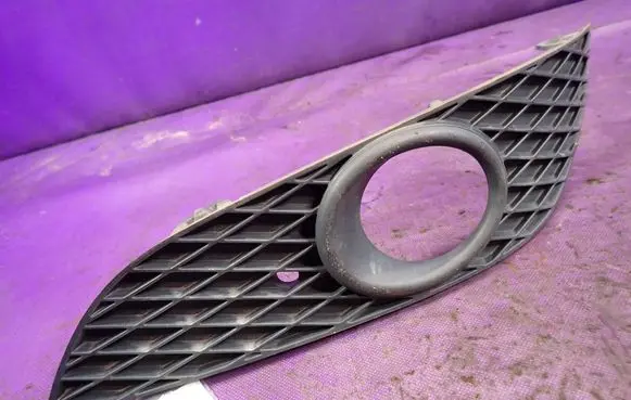 Opel Astra J Front bumper lower grill