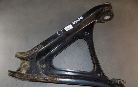 Volkswagen Touareg II Rear control arm