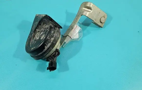 Ford Transit Courier Horn signal ET76-13802-AA IMPRK1433217
