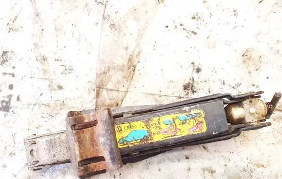 Skoda Octavia Mk2 (1Z) Lift Jack 