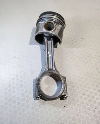Audi A6 S6 C8 4K Connecting rod/conrod 04L105401A