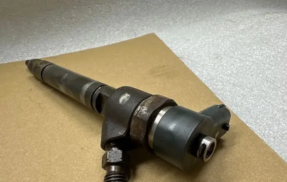Volvo XC90 Fuel injector 30750283 4671165 0445110251
