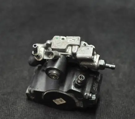 Mercedes-Benz ML W166 Fuel injection high pressure pump A6510701701