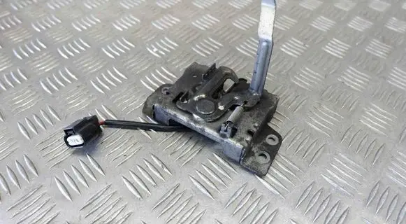 Engine bonnet/hood lock/catch