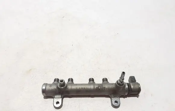 Volvo XC60 Fuel main line pipe 31432834