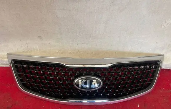 KIA Sportage Front bumper upper radiator grill