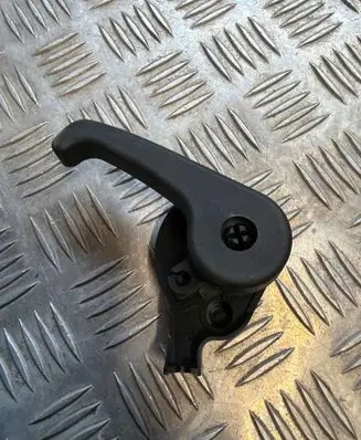 KIA Sportage Engine bonnet (hood) release handle 811812B000