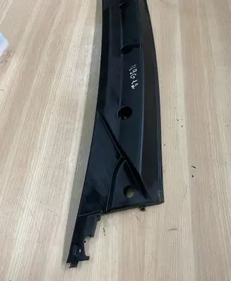 Iveco Daily 6th gen Wiper trim 5801918265