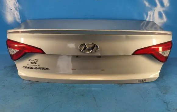 Hyundai Sonata LF Tailgate/trunk/boot lid 69200C2010