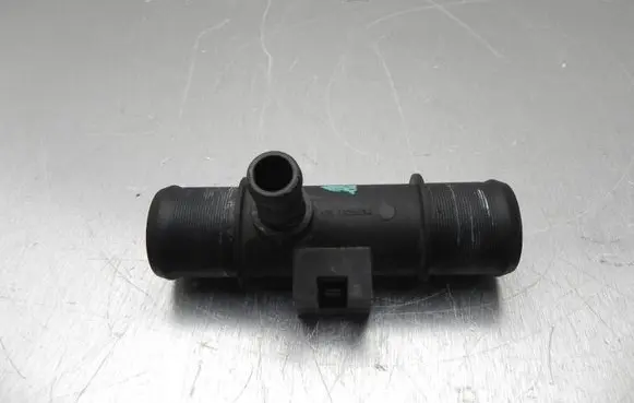 Nissan Qashqai+2 Engine coolant pipe/hose 1320584 VD10019