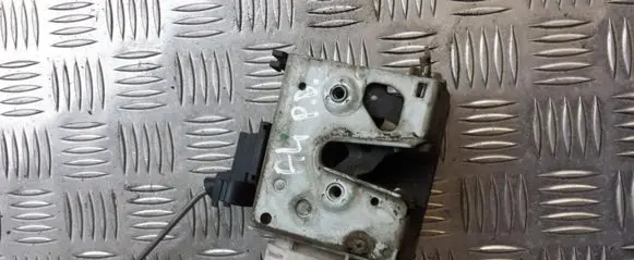 Audi A4 S4 B5 8D Front door lock 8d1837016a