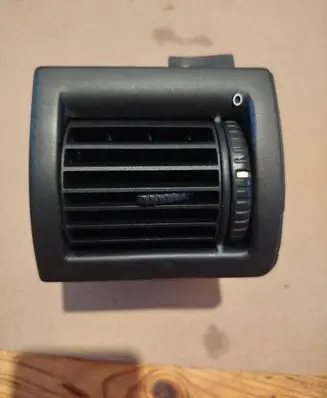 Opel Astra G Dashboard side air vent grill/cover trim 