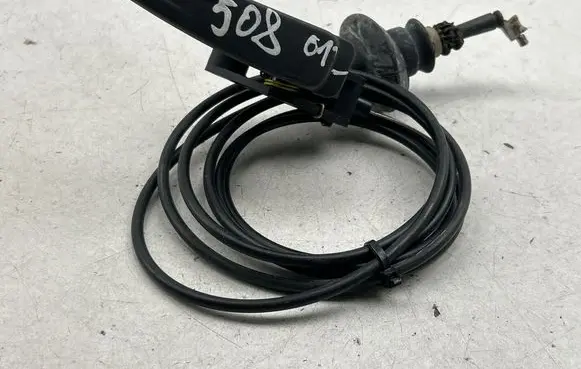 Engine bonnet (hood) release handle
