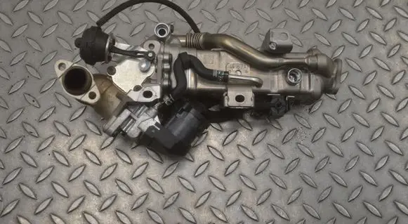 BMW 4 F32 F33 EGR valve cooler 7822350 7810831