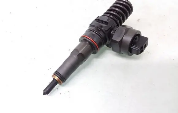 Seat Alhambra (Mk1) Fuel injector 038130073AC 0414720029