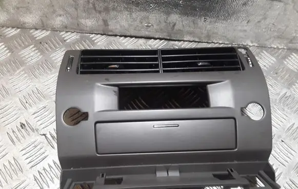 Dash center air vent grill