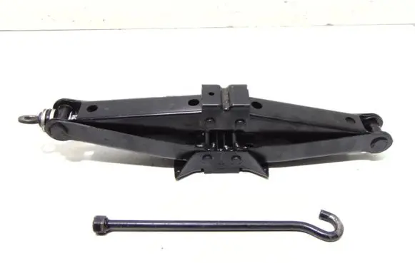 Citroen C5 Spare wheel mounting bracket 