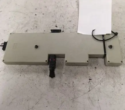 BMW 3 E90 E91 Aerial antenna amplifier 692893408 21367510