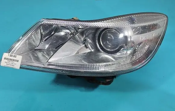 Skoda Octavia Mk2 (1Z) Headlight/headlamp 1Z1941015G IMPRK1526852