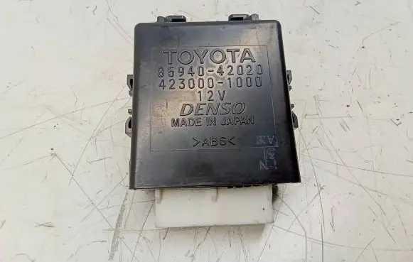 Toyota RAV 4 (XA30) Window wiper relay 8594042020 4230001000