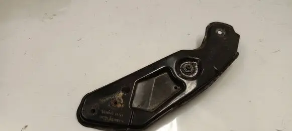 Headlight/headlamp mounting bracket