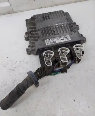 Ford Focus Engine control unit/module 6M5112A650YB 5WS40512BT
