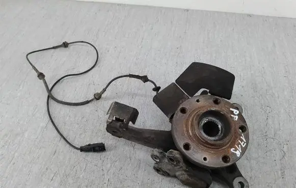 Peugeot 407 Front wheel hub spindle knuckle