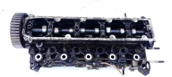 Citroen Xantia Engine head 053g0104b