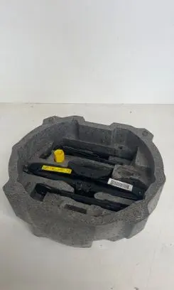 Citroen C5 Tool set 9681838180