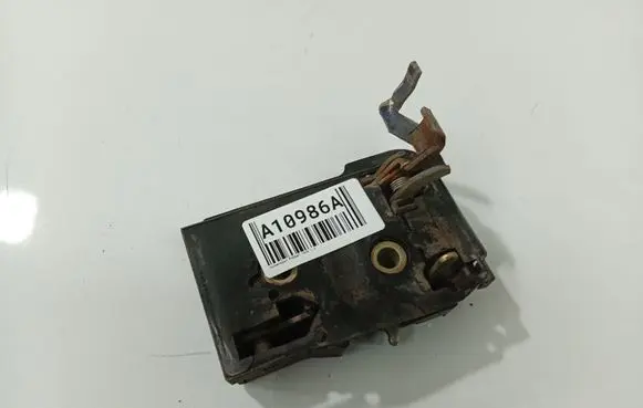 Volkswagen PASSAT B4 Front door lock 357837016G