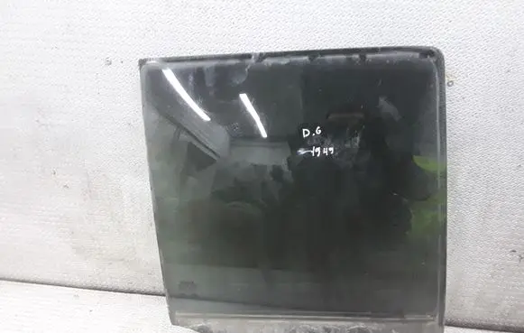 Nissan Pathfinder R51 Rear side window
