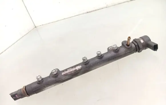 Toyota Auris 150 Fuel main line pipe 0281002507