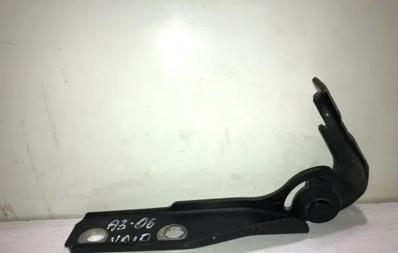 Audi A3 S3 8P Engine bonnet/hood hinges 8P0823301
