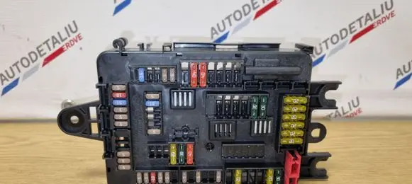 BMW 1 F20 F21 Fuse module 9261111
