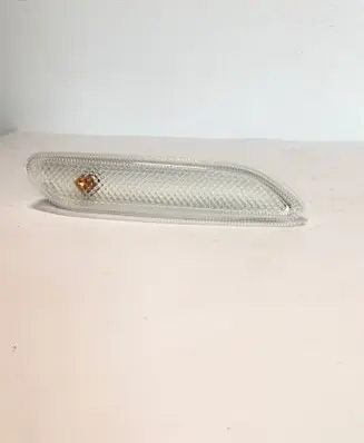 Front fender indicator light