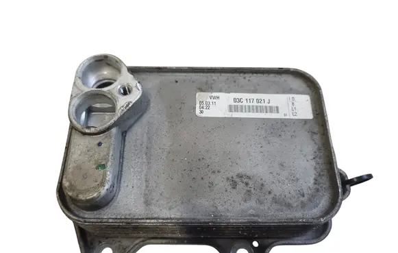 Volkswagen Golf VI Engine oil radiator 03C117021J