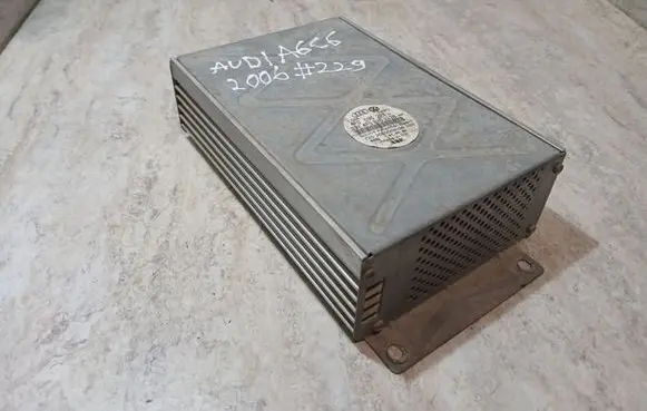Audi A6 S6 C6 4F Sound amplifier 4F0035223