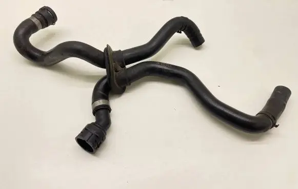 Audi A4 S4 B7 8E 8H Engine coolant pipe/hose 8E1819373R