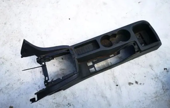 Ford Focus Cup holder 4m51a045b55aew 4m51-a045b55-aew