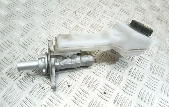 Mazda CX-3 Master brake cylinder